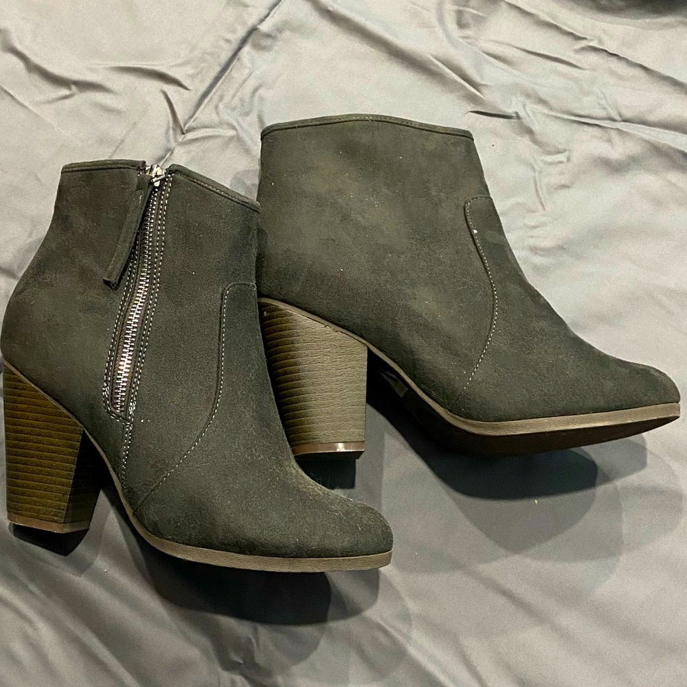 JG Brand Boots Size 8